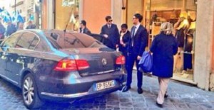 kyenge-scorta-negozio-di-shopping