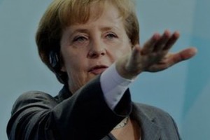 Merkel_Hitlergru_