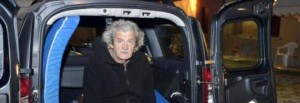MILAN SAKIC DORME NELL'AUTO DI UN AMICO