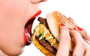 dieta-occidentale-panino-male-vita-sana