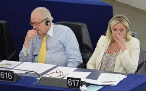’Francia, Marine Le Pen  sotto inchiesta: ‘finanziamenti illeciti’