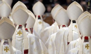 Cardinali-riuniti-in-San-Pietro_h_partb