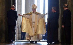 Jubilee of Mercy: opening of the Holy Door of Saint Peter's Basilica