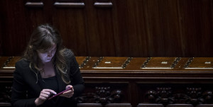Banche: Camera, al via esame mozione sfiducia a Boschi