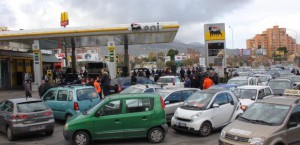 code-distributori-benzina-sciopero-forconi-620x300