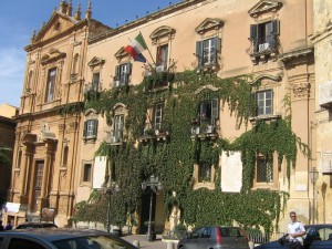 Sicilia, Agrigento: Cosi si truffano le casse del Comune. Tra assunzioni fasulle, residenze fittizie e firme false per intascare i gettoni