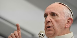 ++ Papa: atterrato a Ciampino l'aereo di Bergoglio ++