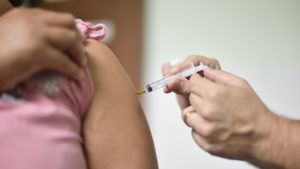 Vaccini, Codacons: oltre 21 mila segnalazioni di reazioni avverse nel periodo 2014-2016