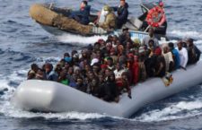 Violazioni legge sull’immigrazione,  nessun alibi per l’ong tedesca: “Quelle consegne concordate e le barche ridate agli scafisti”