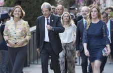 Bechis: Gentiloni spende 124mila euro per regalare cravatte e foulard ai grandi del G7