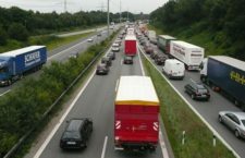Bruxelles approva lʼaumento dei tempi di guida per i camionisti