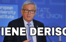 Juncker va in conferenza stampa con due scarpe diverse una scarpa marrone, una nera . [VIDEO]
