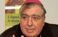 Vescovo contro la legittima difesa: “Uccidere il ladro non è da Crstiani, meglio lasciarsi rapinare”