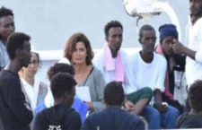 Caso Diciotti, i migranti che erano a bordo chiedono risarcimento in denaro a Conte e Salvini
