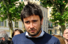 Alessandro Di Battista contro le donazioni a Notre Dame: “Per la Libia niente”