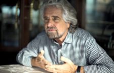 Considerazioni post-traumatiche:  Beppe Grillo sta con Di Maio. Ecco la sua lettera