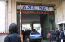 Choc a Napoli: agguato nell’ospedale dei Pellegrini: 22enne ferito alle gambe