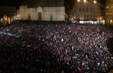 Bologna, diecimila in piazza contro Salvini che attacca i giornalisti. / La colpa più grave di chi governa il Veneto da 25 anni