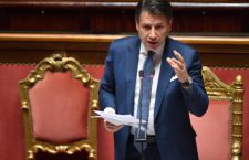 Oggi l’intervento di Conte in parlamento a “spiegare” la Costituzione a Salvini: “Nulla di incostituzionale nei miei atti”