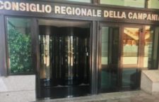 “Appalti truccati a Salerno”: ai domiciliari un consigliere regionale, vicino a De Luca. Indagato il sindaco