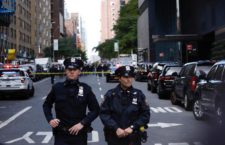 Usa, pacchi bomba sospetti a Hillary Clinton e Barack Obama: Evacuata sede Cnn a New York
