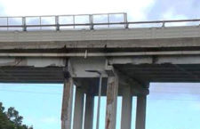 Autostrade, altro blitz dei pm: “Hanno falsificato i dati sui pericoli su cinque ponti”