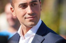 M5S DEVOLVE STIPENDI A FAVORE FAMIGLIA CARABINIERE UCCISO A ROMA.